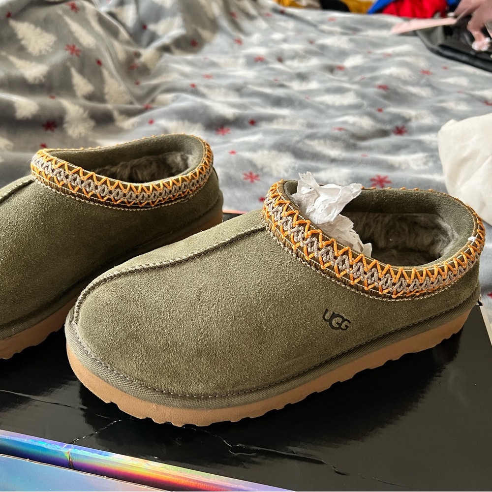 Ugg Tasman Burnt Olive